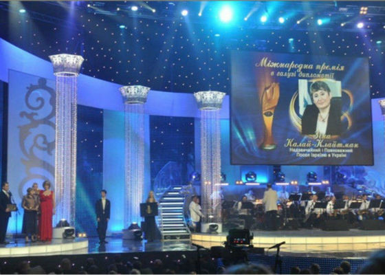 超明るさLEDスクリーンの段階の背景幕適用範囲が広いLEDのカーテンの表示P4.8mm