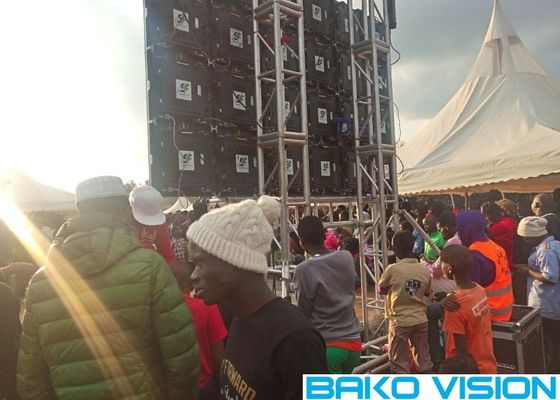 P3.91 1500nitsのレンタル導かれたビデオ壁SMD2121を掛ける段階