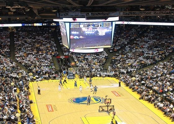 IP65 5000nitsの屋外のプログラム可能な導かれた印10mmピクセル